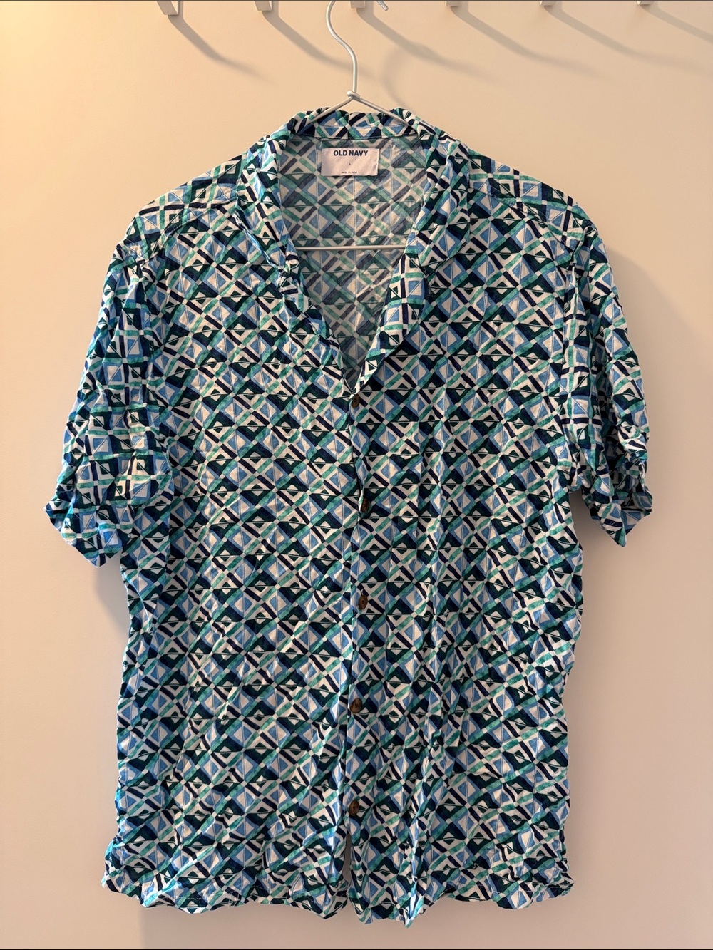 Old Navy Men's Short-Sleeve Button-Up in Blue and Teal Geometric Print